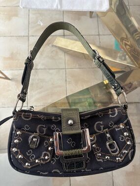 Guess Shoulder Bag